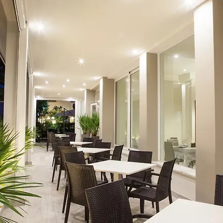 Otel Lux 3*