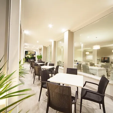 Otel Lux