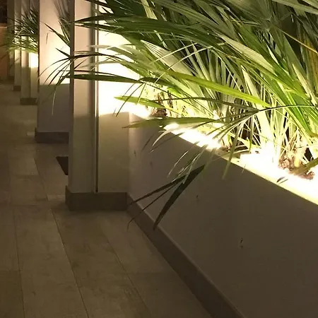 Otel Lux