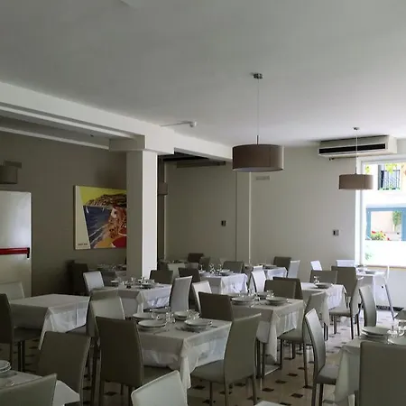 Otel Lux 3*